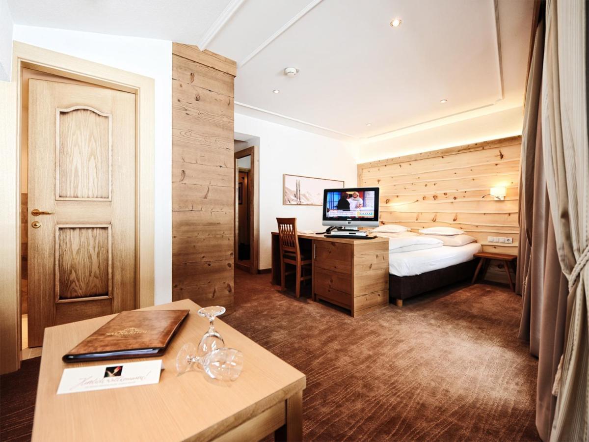 Salnerhof Superior Lifestyle Resort Ischgl Kamer foto