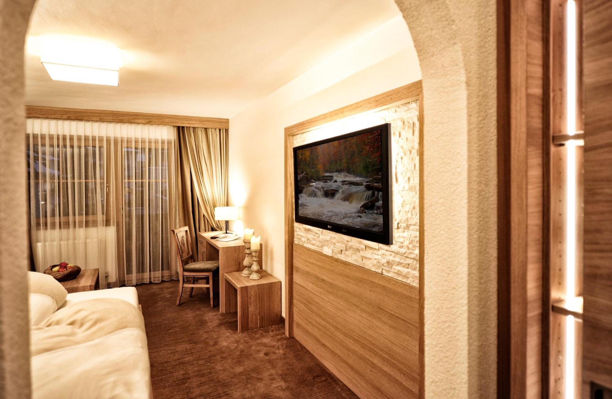 Salnerhof Superior Lifestyle Resort Ischgl Kamer foto
