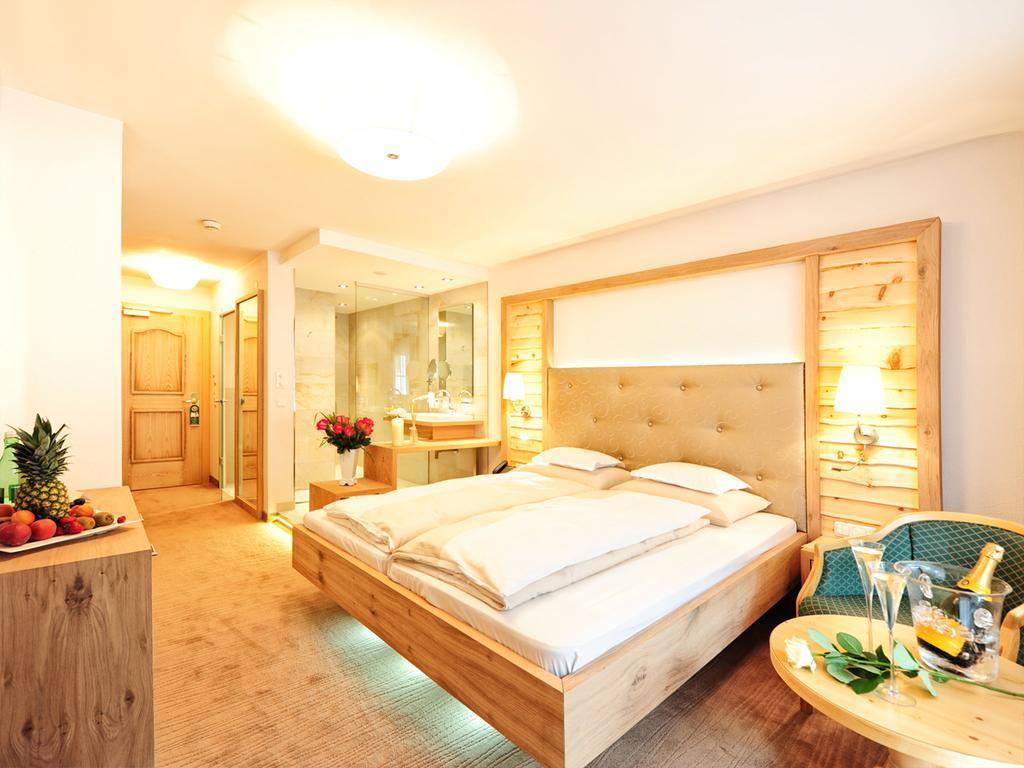 Salnerhof Superior Lifestyle Resort Ischgl Kamer foto